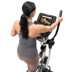 NordicTrack Crosstrainer SE7i (2021) (Ausstellungsstück)