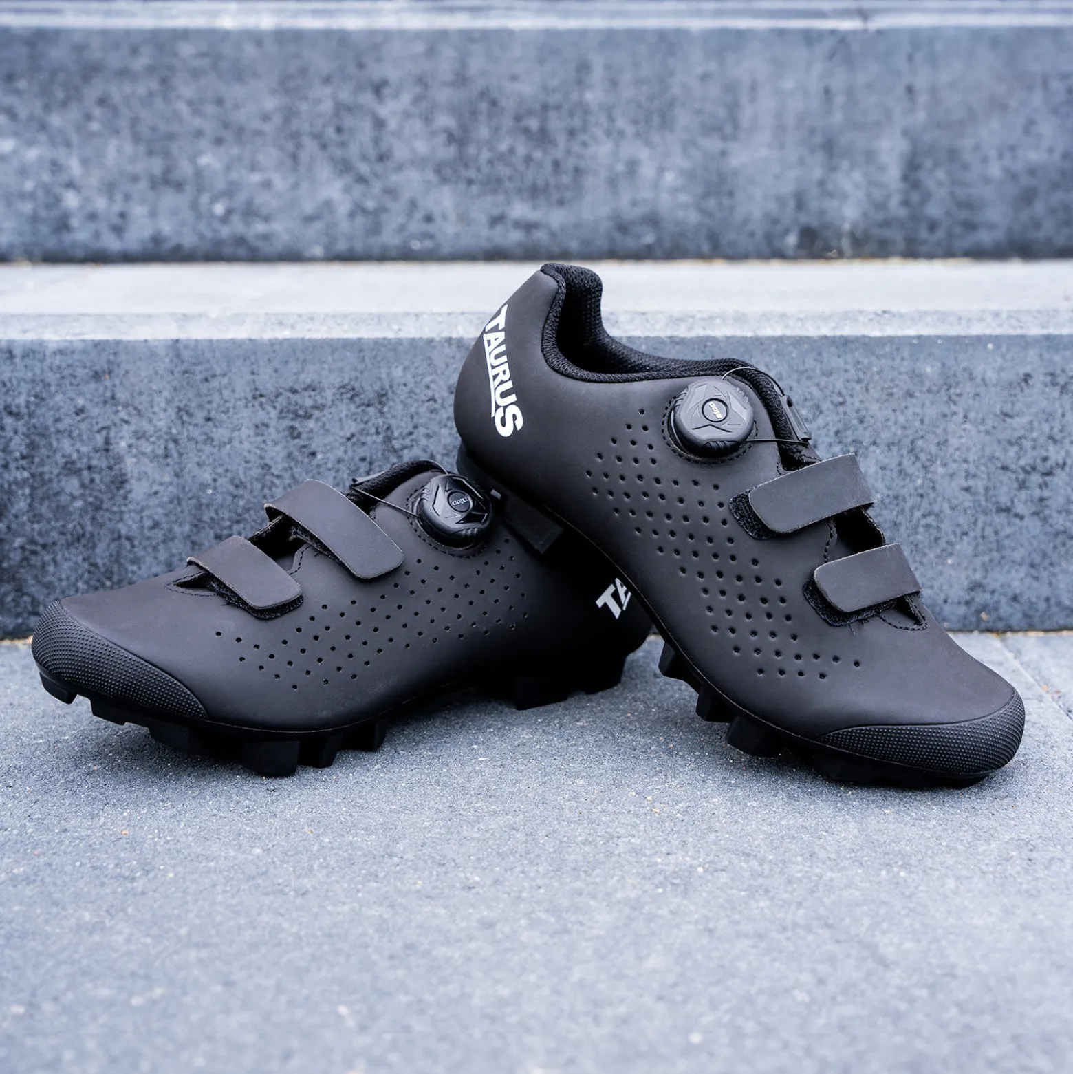 Taurus IC70 Smart Indoor Cycle Pro Set